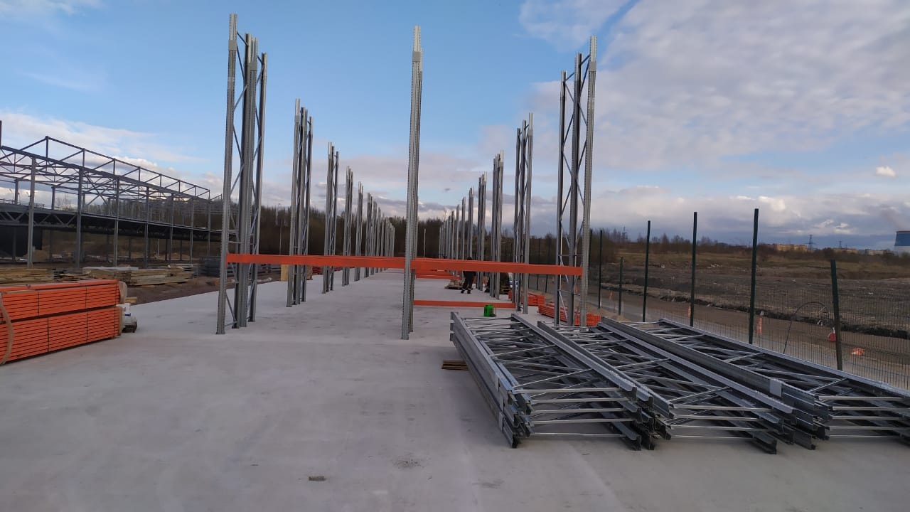 Монтаж каркаса самонесущего склада