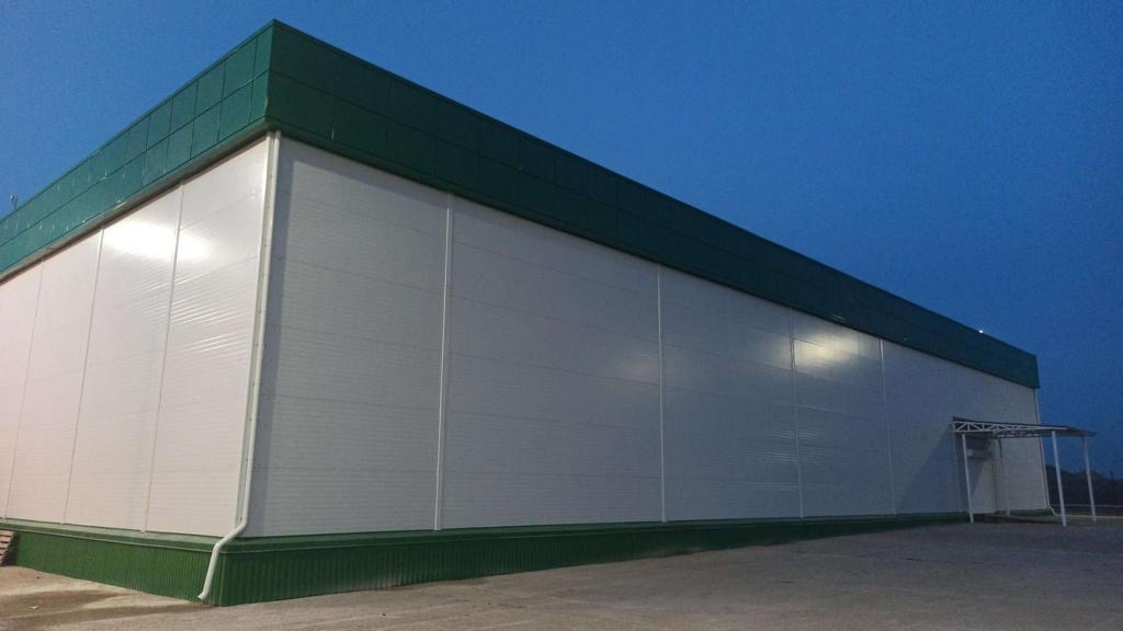 Фасонные элементы и водосточная система на снс складе