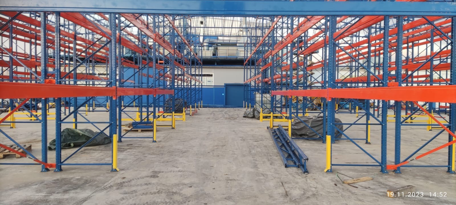 Самонесущий склад этапы строительства