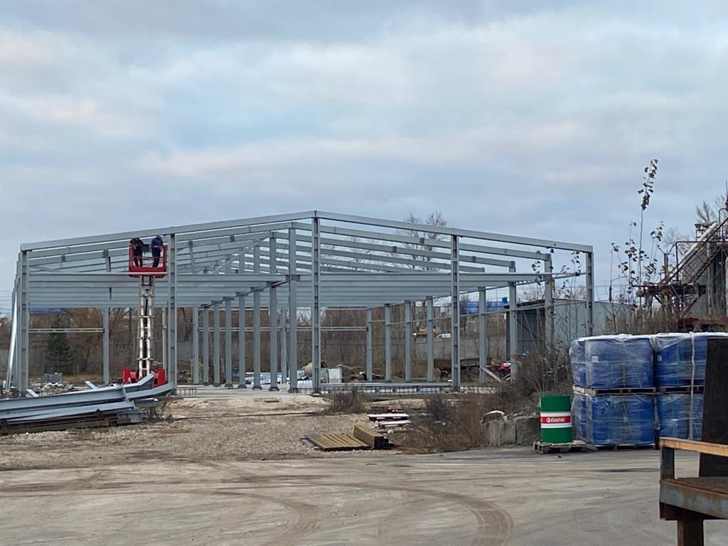 Сборка каркаса склада ангарного типа из ЛСТК