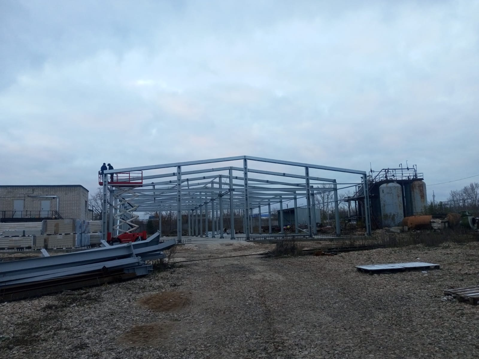 Сборка ангара из ЛСТК