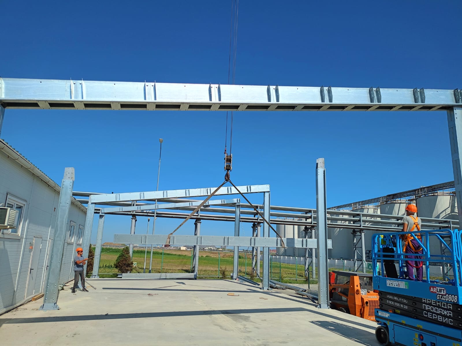 Сборка ангара из ЛСТК