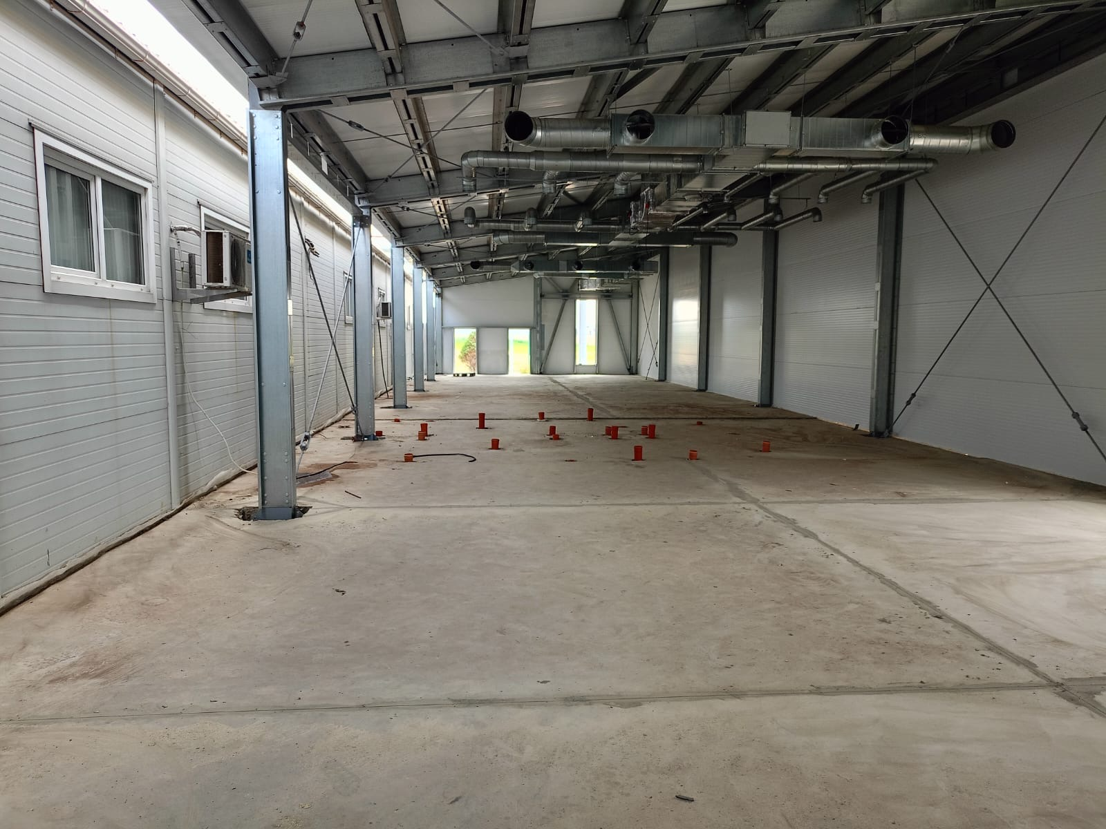 Устройство внутренних коммуникаций для здания АБК