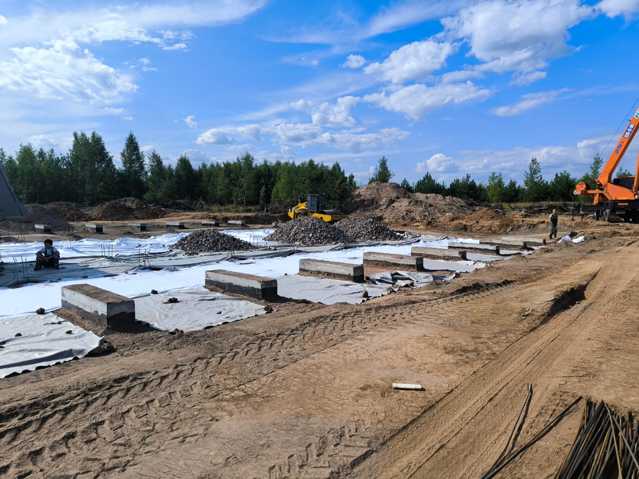 Устройство фундамента для самонесущего склада