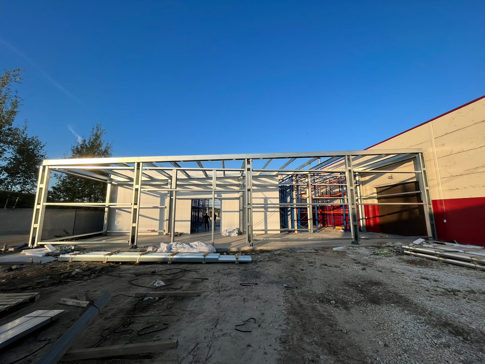 Сборка тамбур-склада из ЛСТК